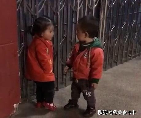 接儿子放学路遇网红小哥,接儿子放学路上的意外惊喜