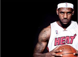 詹姆斯去明星家做客,揭秘明星私生活点滴