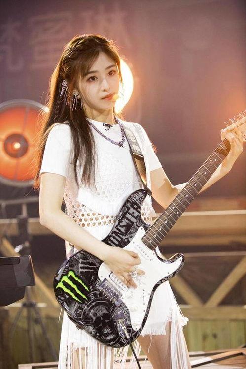 不会哭明星,那些不会哭的明星，背后的故事与情感之谜